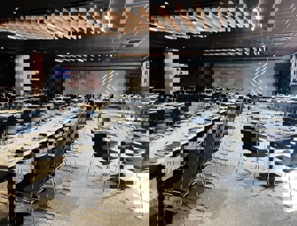 1723561406717